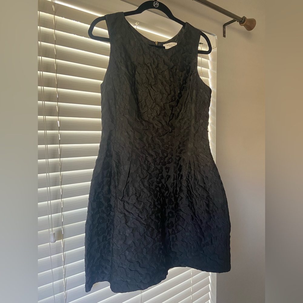 Black Sleeveless Cocktail Dress